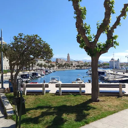 Apartment Azur Bačvice Split