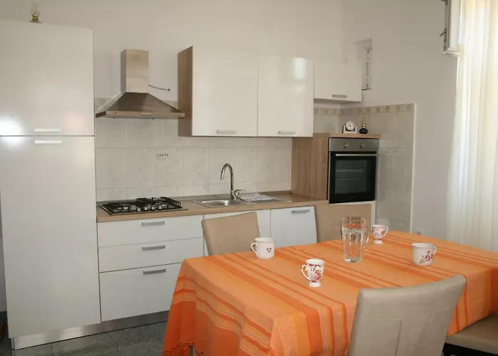 Apartment Azur Bacvice Split